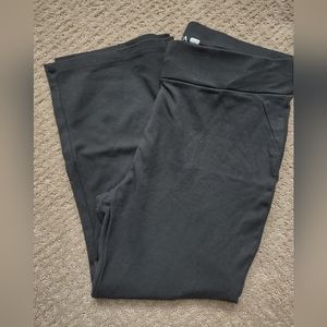 Tapata Black pull on pants